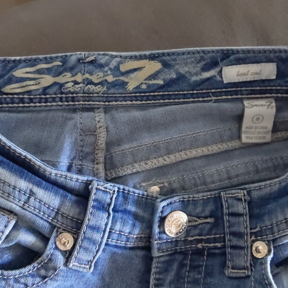 Seven7 - Picture 4 of 6